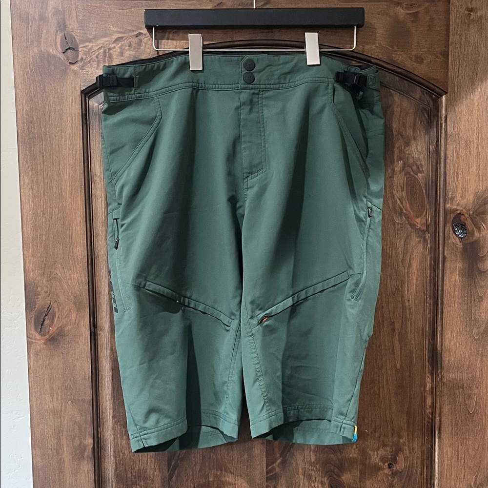 Men's Green Shorts